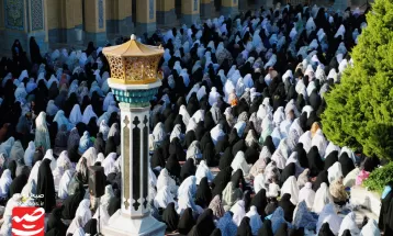 نماز عید فطر کاشمر در زیارتگاه شهید مدرس