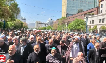 مراسم تشییع پیکر پدر شهیدان دهنوی در مشهد