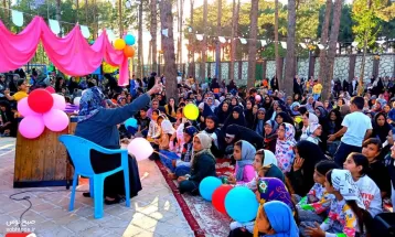 جشن بزرگ دختر ایران در خلیل‌آباد برگزار شد