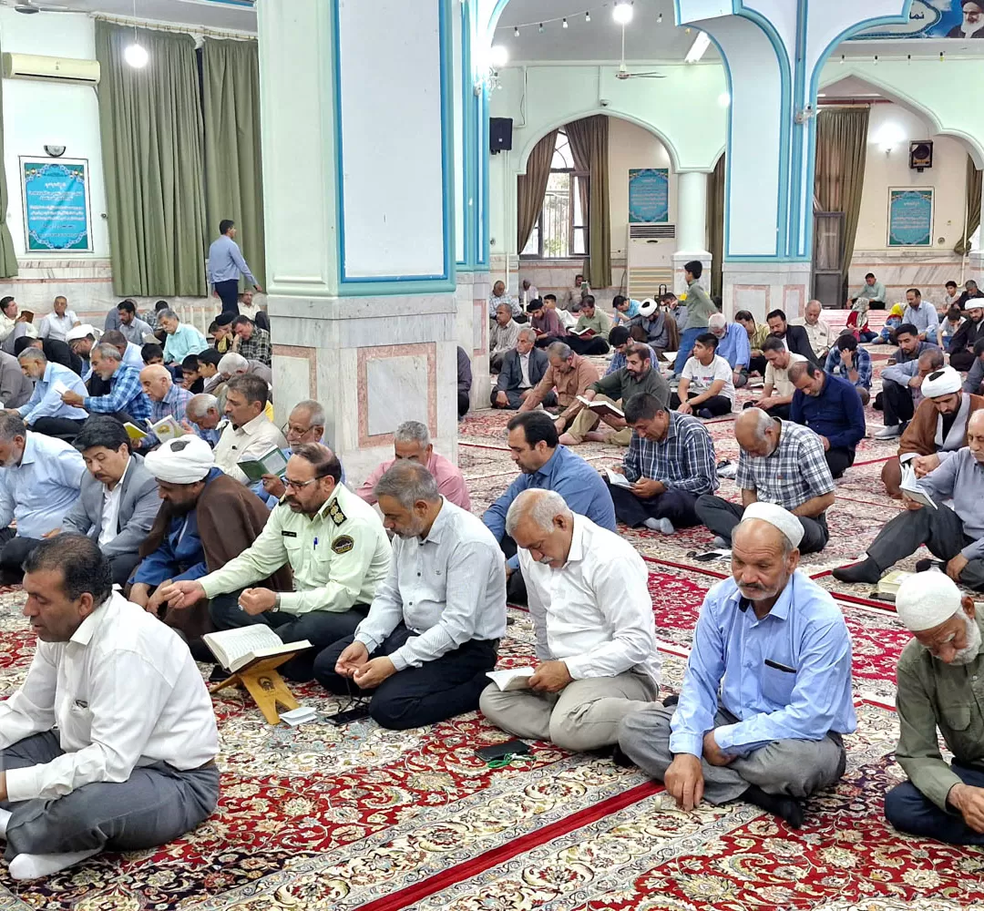 طنین دعای روحبخش عرفه در سرخس