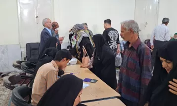 حضور مردم کاشمر در ساعات اولیه رأی‌گیری