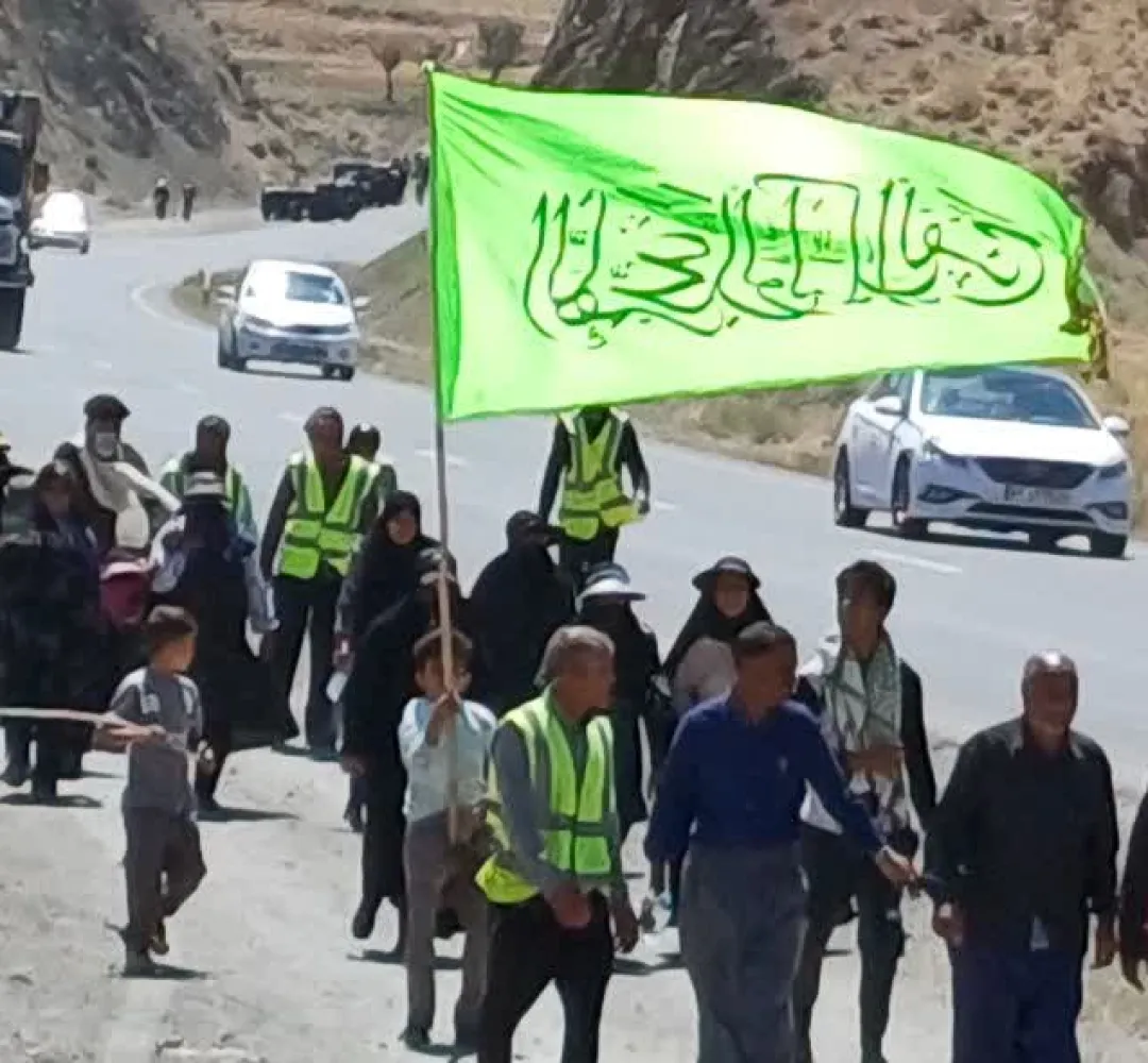 زائران پیاده امام مهربانیها بر سَر قرار هشتم