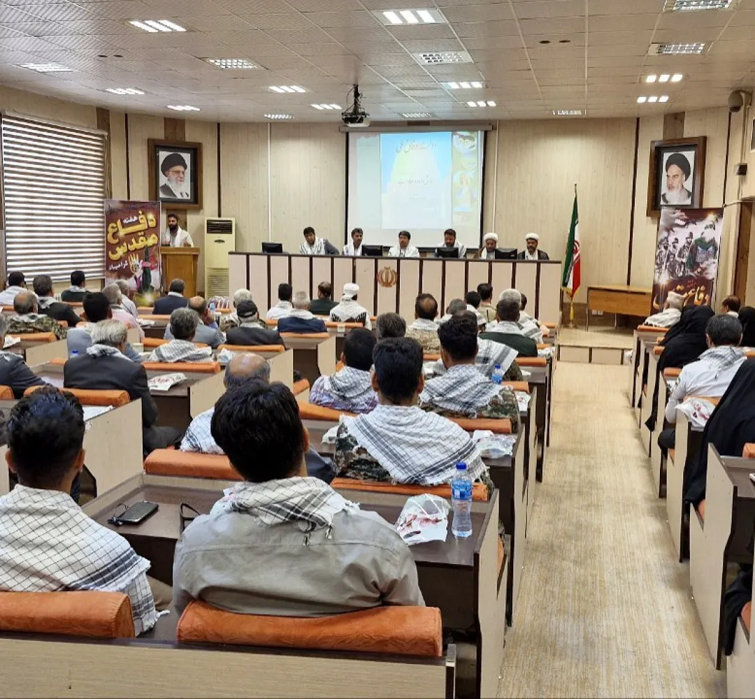 پیشکسوتان و فرماندهان دفاع مقدس سرخس تجلیل شدند