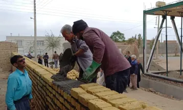 بازدید خبرنگاران از مناطق زلزله‌زده کاشمر