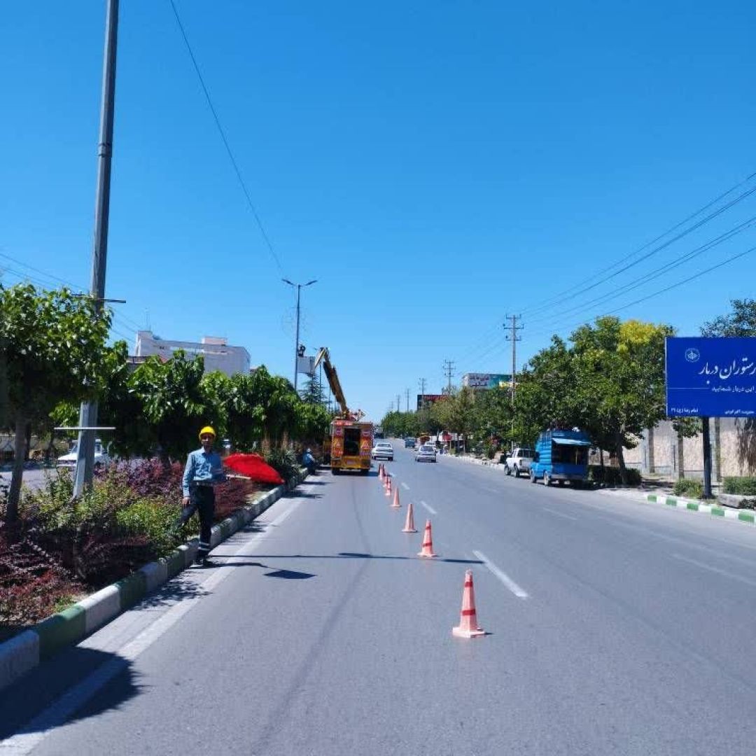 ارتقاء روشنایی معابر طرقبهشاندیز با نصب چراغهای LED