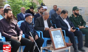 صبحگاه مشترک نیروهای نظامی و انتظامی در گناباد