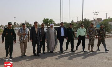 صبحگاه مشترک نیروهای نظامی و انتظامی در گناباد