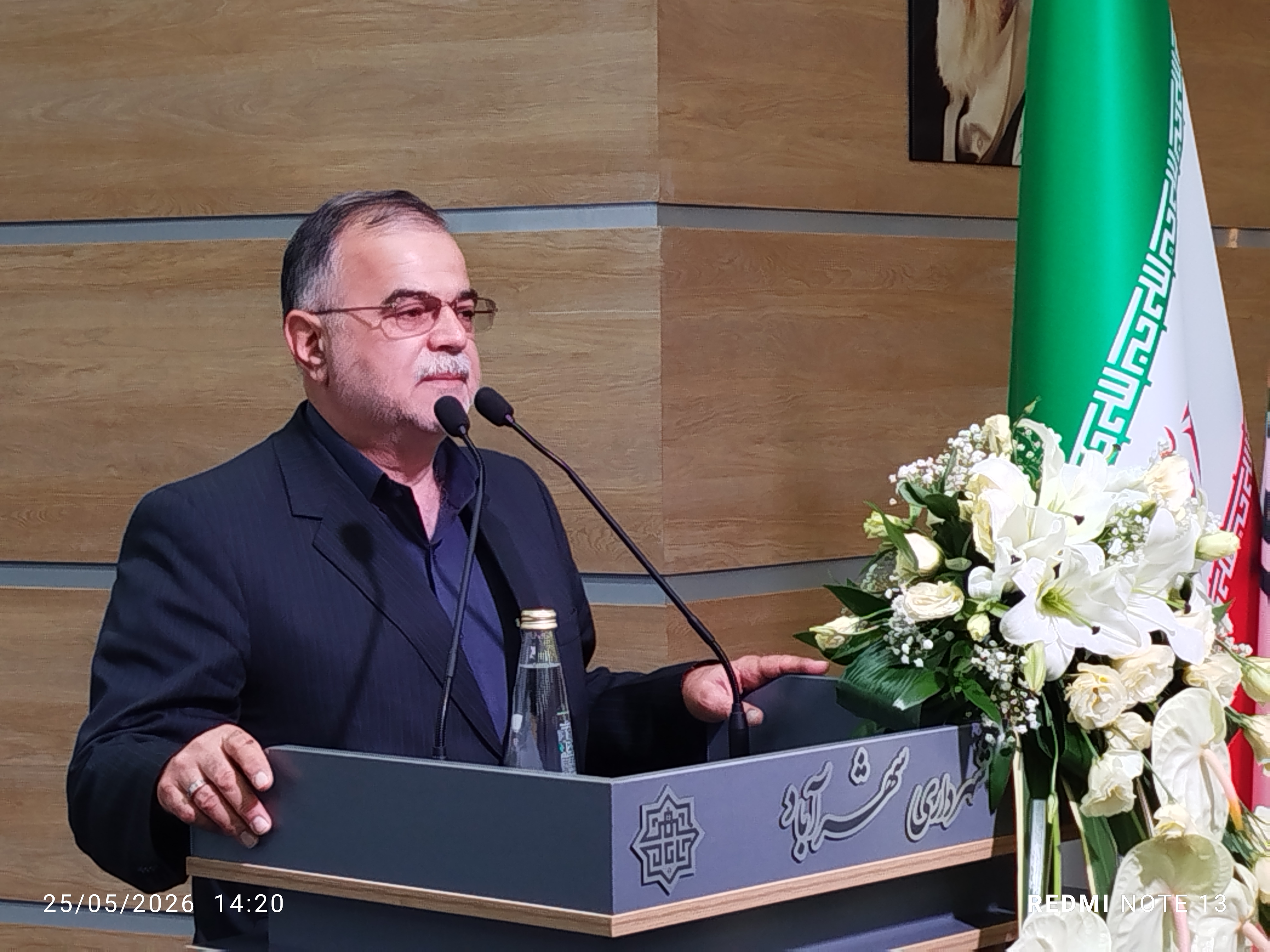 تمرکز بر درآمد پایدار و رفع مشکلات شهرداری‌ها