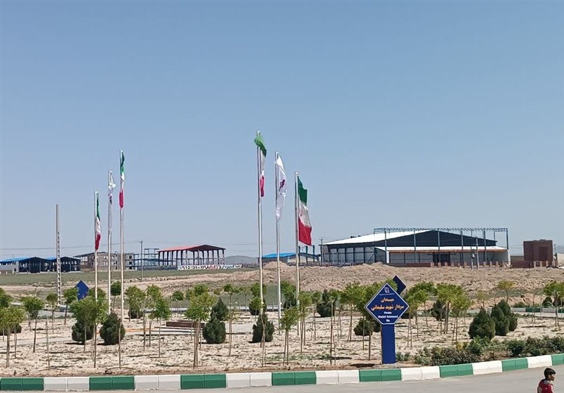 ۱۵۵ هکتار زمین به ۲۲۱ کارآفرین واگذار شد