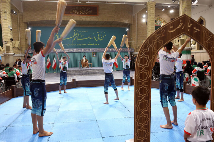طنین ضرب زورخانه در رثای رهبر شهید