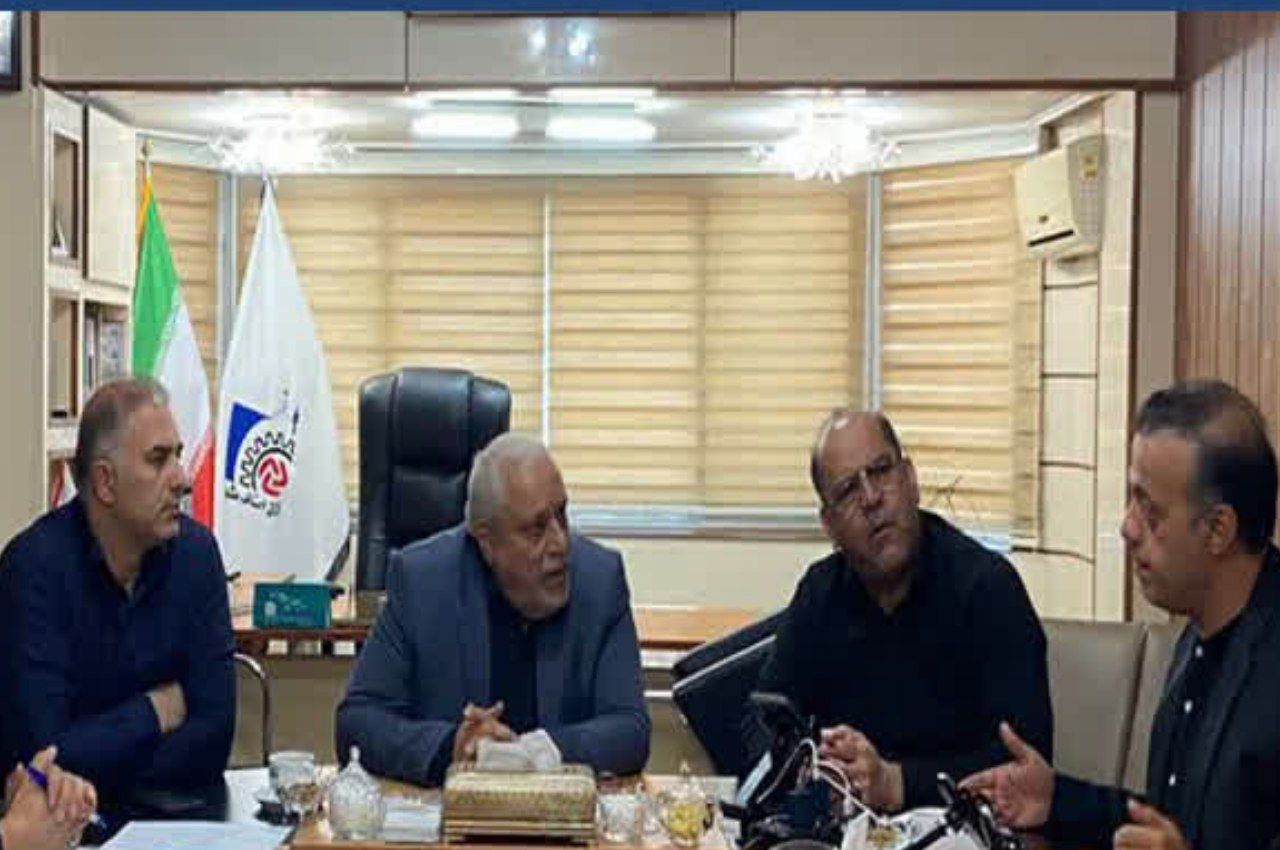 توزیع آب شرب زائران توسط هتل‌داران مشهدی
