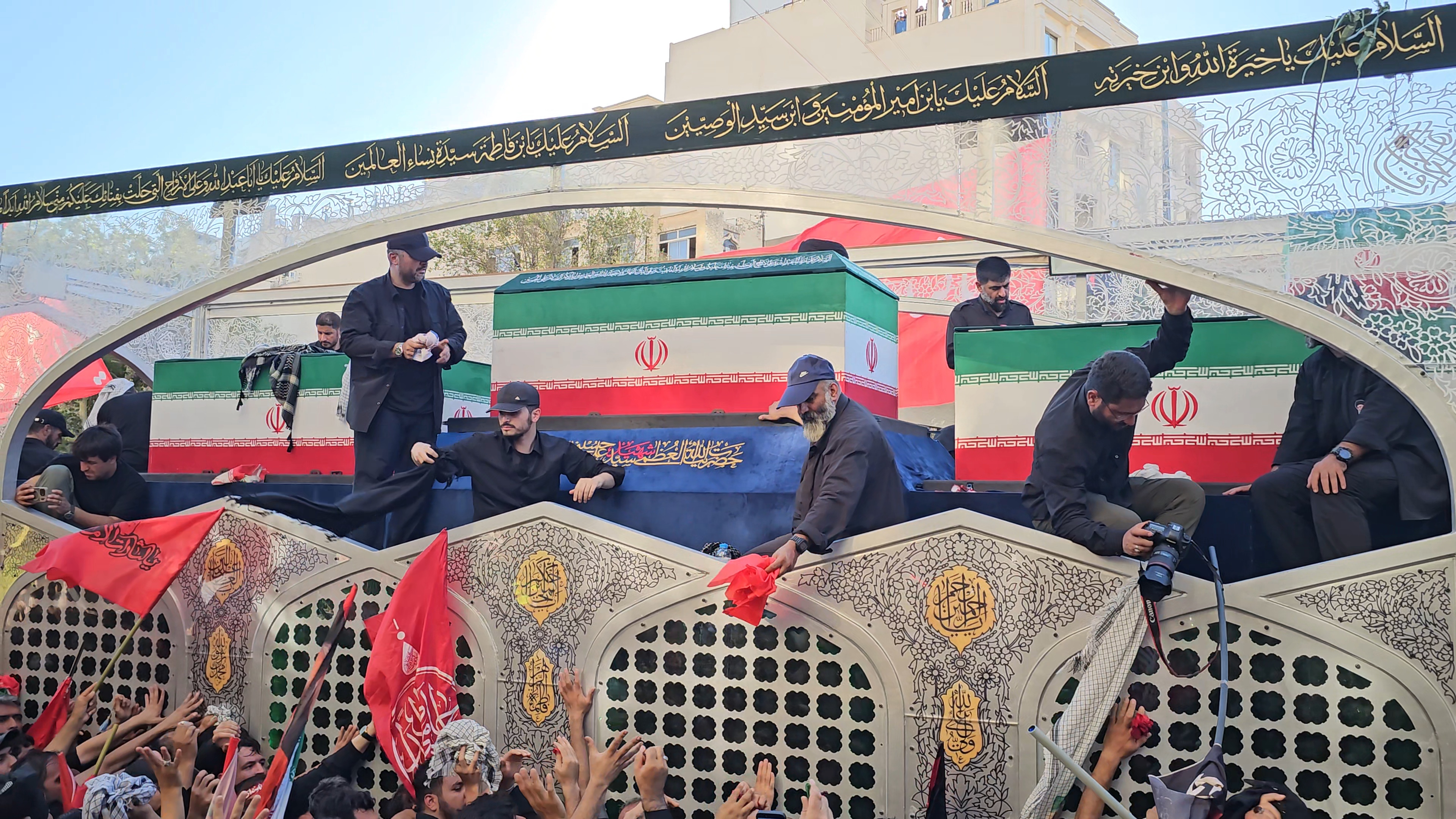 از حرم تا بهشت؛ بدرقه یک عمر مجاهدت