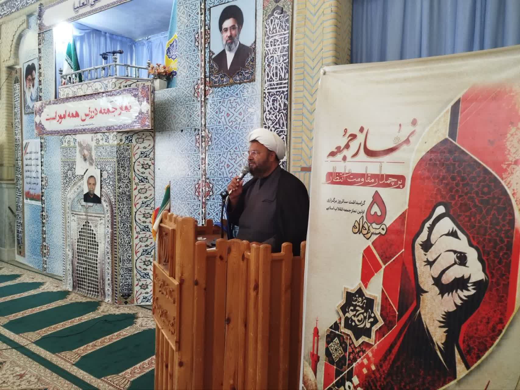 نماز جمعه بردسکن کانون کادرسازی و جوان‌گرایی است