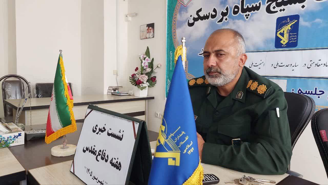 مجاهدت امروز، حفظ میدان وتبیین برای جوانان است