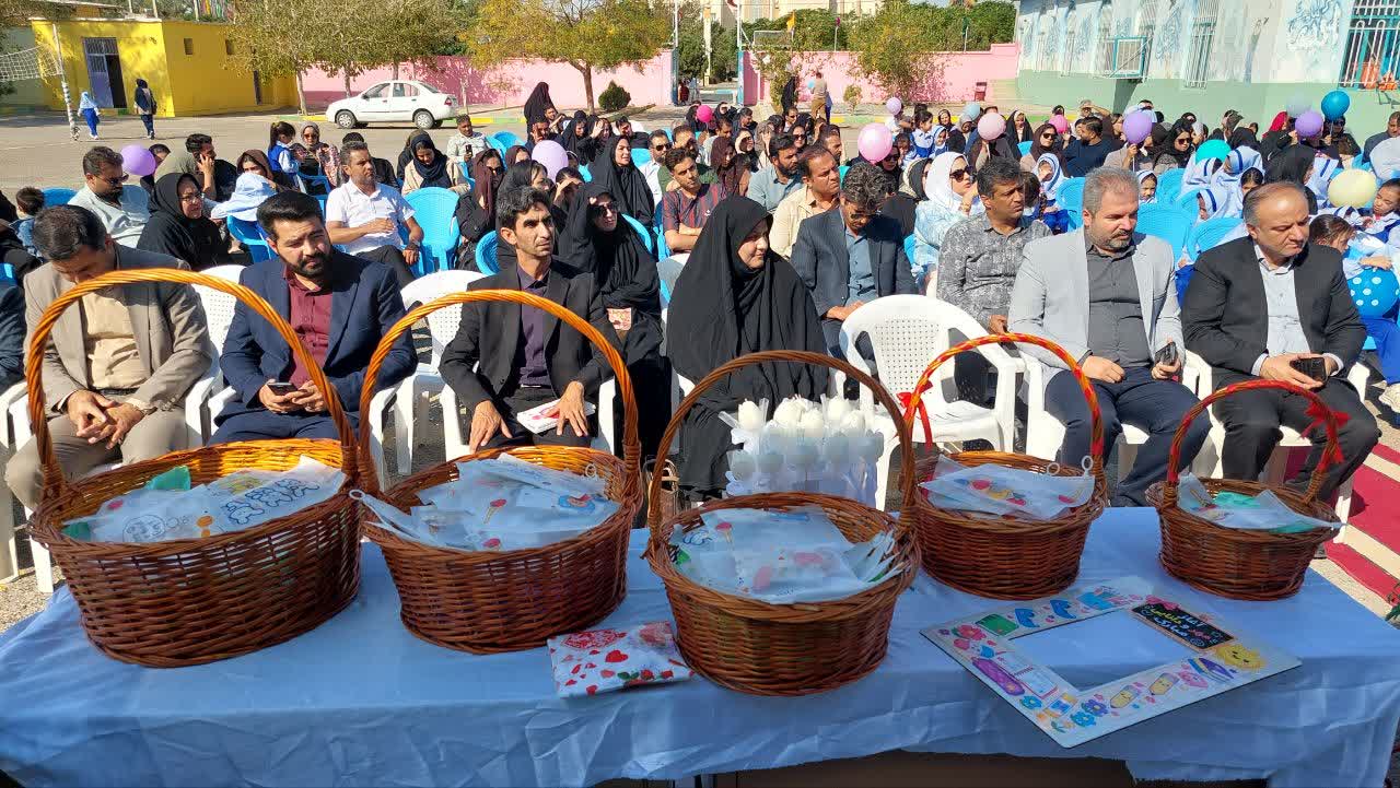 جشن شکوفه‌ها با حضور ۱۱۸۰ دانش‌آموز بردسکنی
