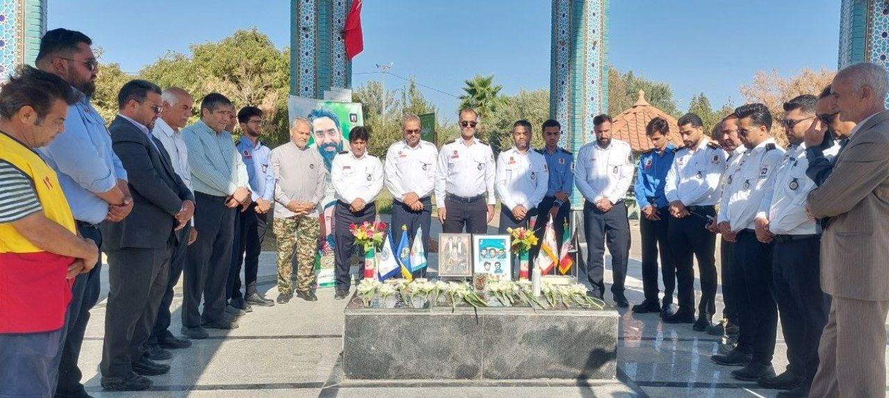 آتش‌نشانان در خط مقدم خطر هستند