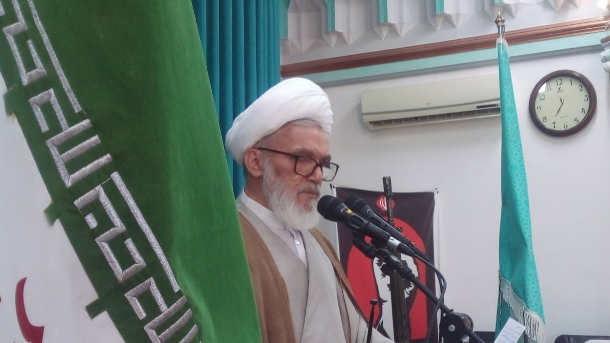 اخراج آمریکا از منطقه، راه عزت کشور است