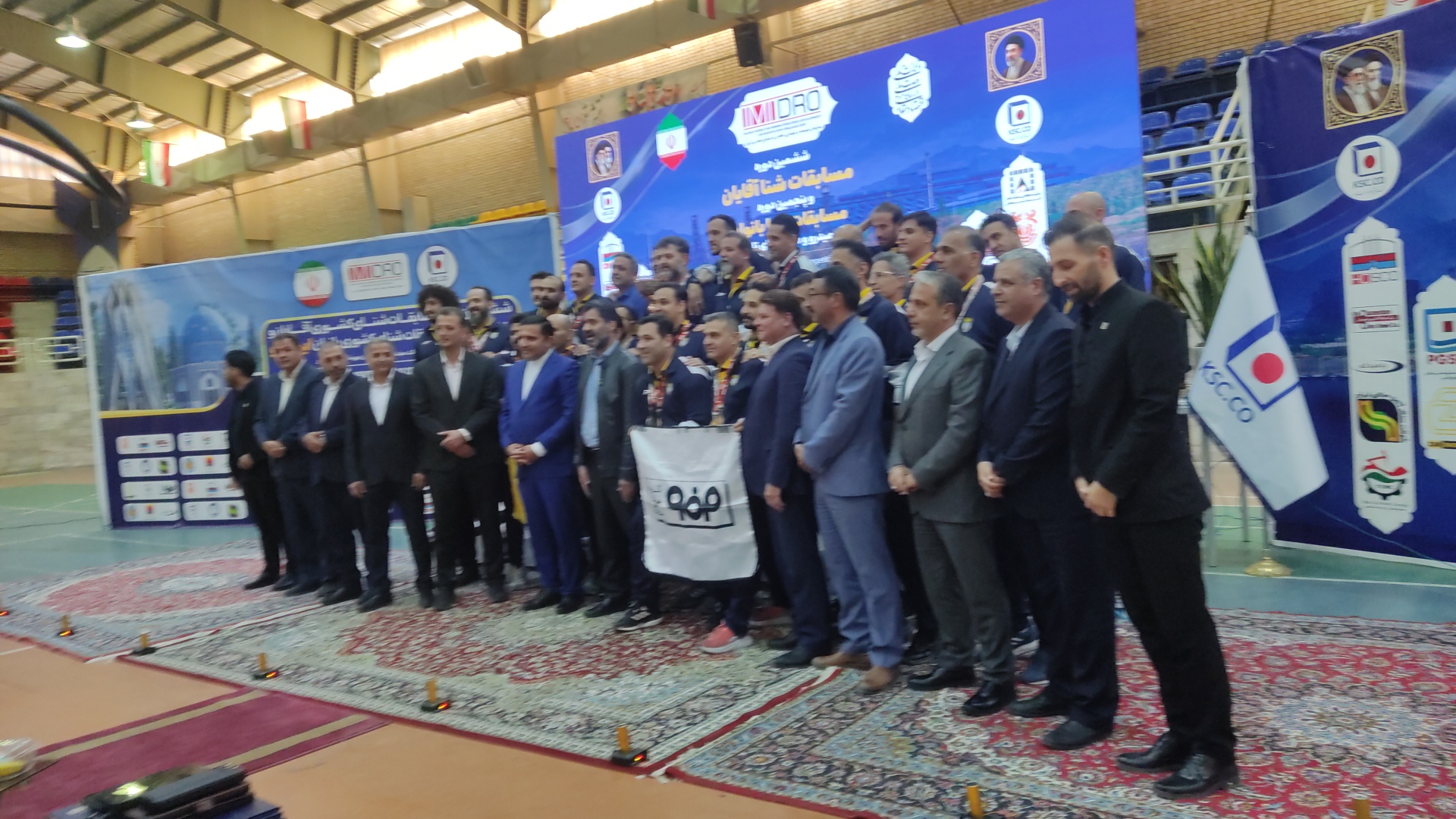 فولاد مبارکه قهرمان مسابقات شنای ایمیدرو