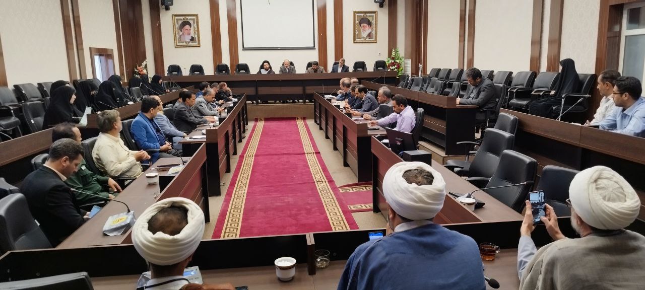 دشمن بنیان‌های دینی و اجتماعی جامعه را هدف قرار داده است