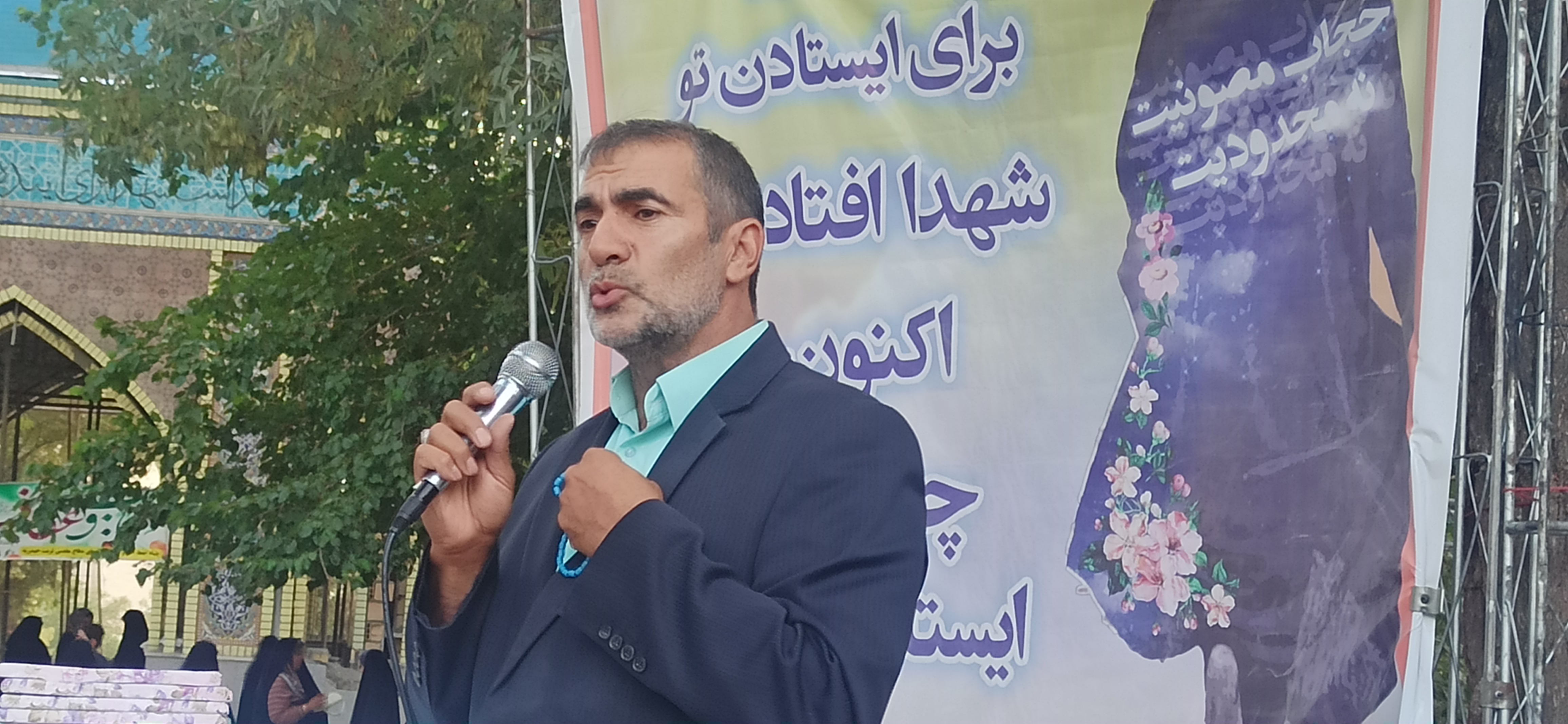 متدینین مطالبه گری از مسئولین را در جامعه گسترش دهند