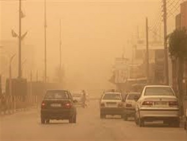 «مشهد» غرق در گرد و غبار شدید/ غلظت ذرات معلق ۷ برابر سطح استاندارد است