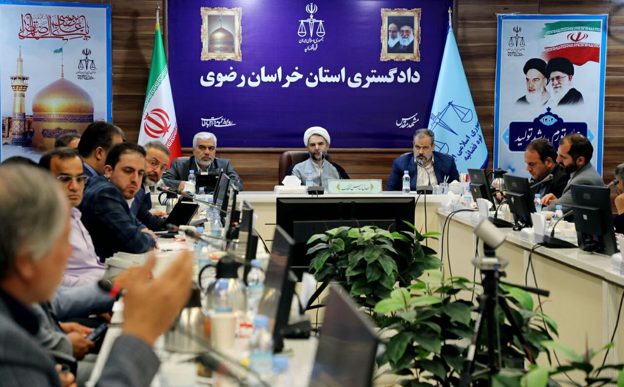 هیچ فردی نباید مانع فعالیت‌های سالم و قانومند اقتصادی شود