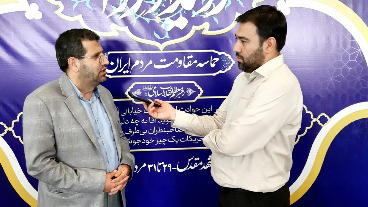 شعار «زن و آزادی» دشمن برای فریب نسل جوان است