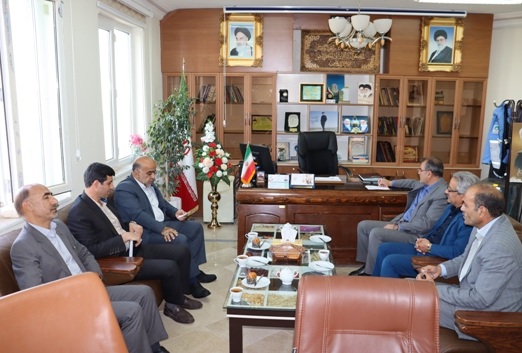 مسئولان مالیاتی، نگاه مساعدت آمیز به موضوع مالیات‌ها داشته باشند