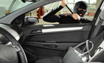 دستگیری باند سرقت محتویات خودرو در کاشمر