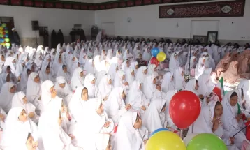 جشن تکلیف 500 دانش‌آموز دختر در رشتخوار