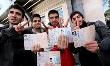 رای اولی‌ها پای کار انقلاب