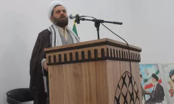 مسئولان در جهت تسهیل زندگی کارگران تلاش کنند