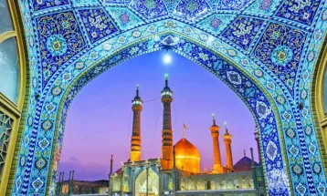 حضرت معصومه(س) بهترین الگو برای دختران هستند