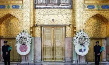 صحن آزادی در انتظار خادم الرضا (ع)
