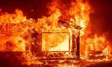 مهار حریق یک منزل مسکونی در نیشابور