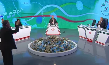 مدعیان قدرت مثل شهید رئیسی بامتانت برخورد کنند
