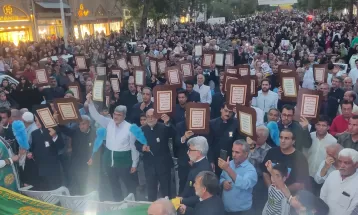 کاروان نمادین امام رضا (ع) وارد نیشابور شد