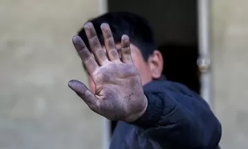 نیمی از کودکان کار نان‌آور خانواده هستند