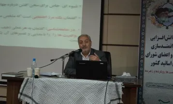 تحول در علوم‌انسانی باید عالمانه و استادمحور باشد