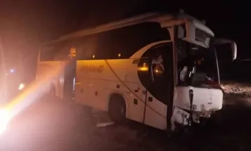 انحراف اتوبوس اتباع افغانستانی در سبزوار ۶مصدوم داشت