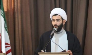 بردباری، آتش فتنه را در جامعه خاموش می‌کند