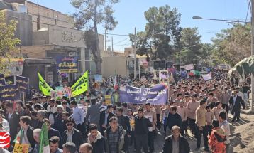 فریاد استکبارستیزی مردم کاشمر در راهپیمایی ۱۳ آبان
