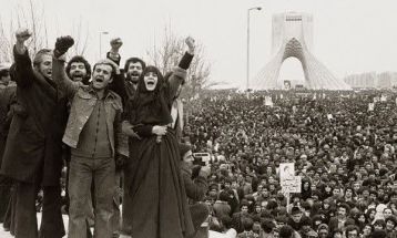 انقلاب اسلامی مردمی، نه پهلوی دیکتاتوری