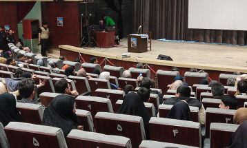 شب شعر \"قطار دلتنگی\" در نیشابور برگزار شد