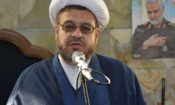 کشف حجاب، بازی در زمین دشمن است