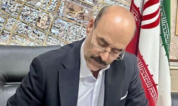 سیاست‌زدگی دشمن خدمت‌رسانی است