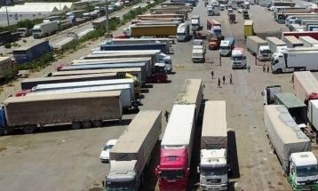 هدف‌گذاری عبور روزانه ۲۰۰۰ کامیون از مرز دوغارون