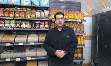 هیچ مشکلی در تأمین ارزاق وکالا نداریم .