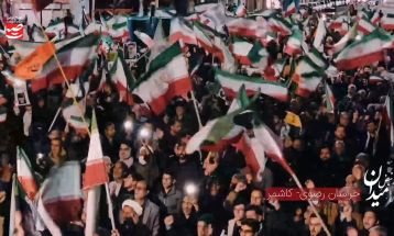 خیابان‌ها زنده‌اند؛ مردم کاشمر پای انقلاب ایستاده‌اند