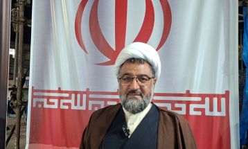 ایستادگی ایران ریشه در معنویت رضوی دارد